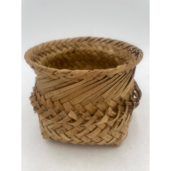 Handwoven Natural Straw Basket Home Decor Storage Or Gifts Rustic Charm Mexican - Picture 4 of 10